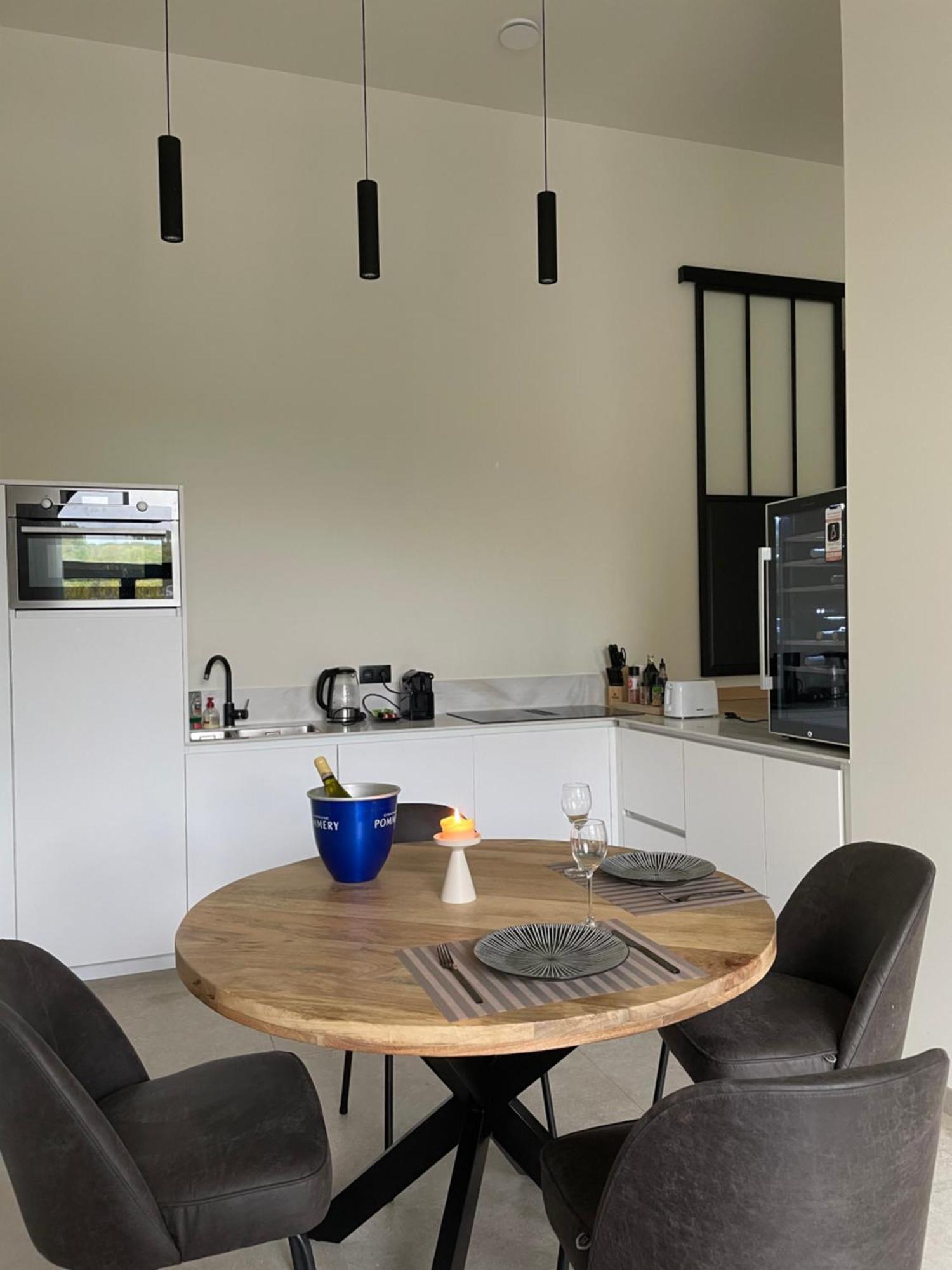 Le Castel Mosan Apartment นามูร์ ภายนอก รูปภาพ