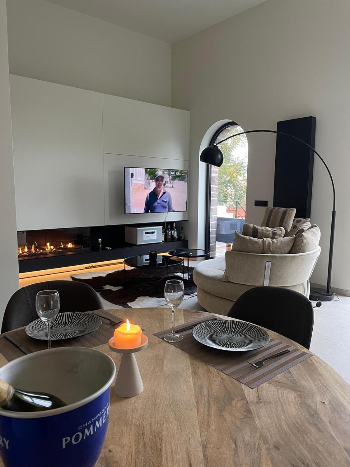 Le Castel Mosan Apartment นามูร์ ภายนอก รูปภาพ